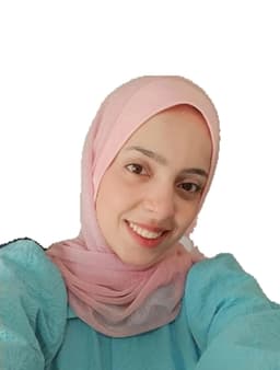 الأستاذة منة الله